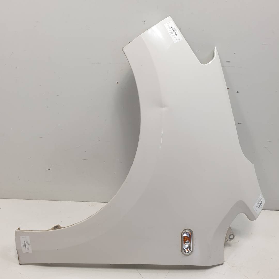 #3140693 ALETA DELANTERA IZQUIERDA