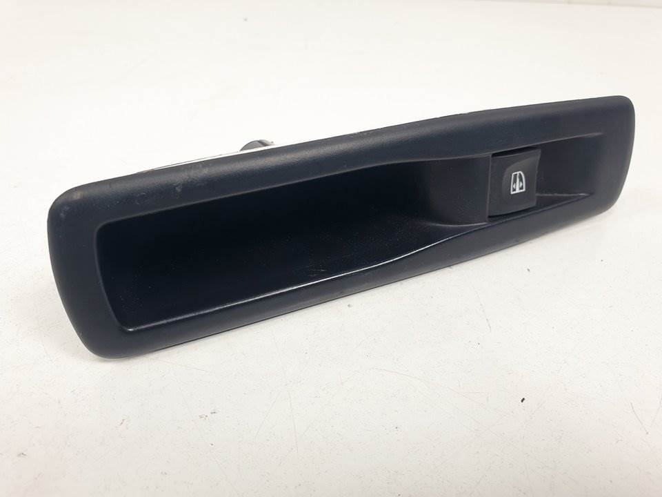 MANDO ELEVALUNAS TRASERO IZQUIERDO - RENAULT - #939667