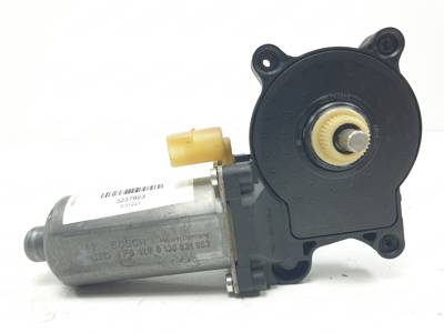 #3237993 MOTOR ELEVALUNAS DELANTERO DERECHO