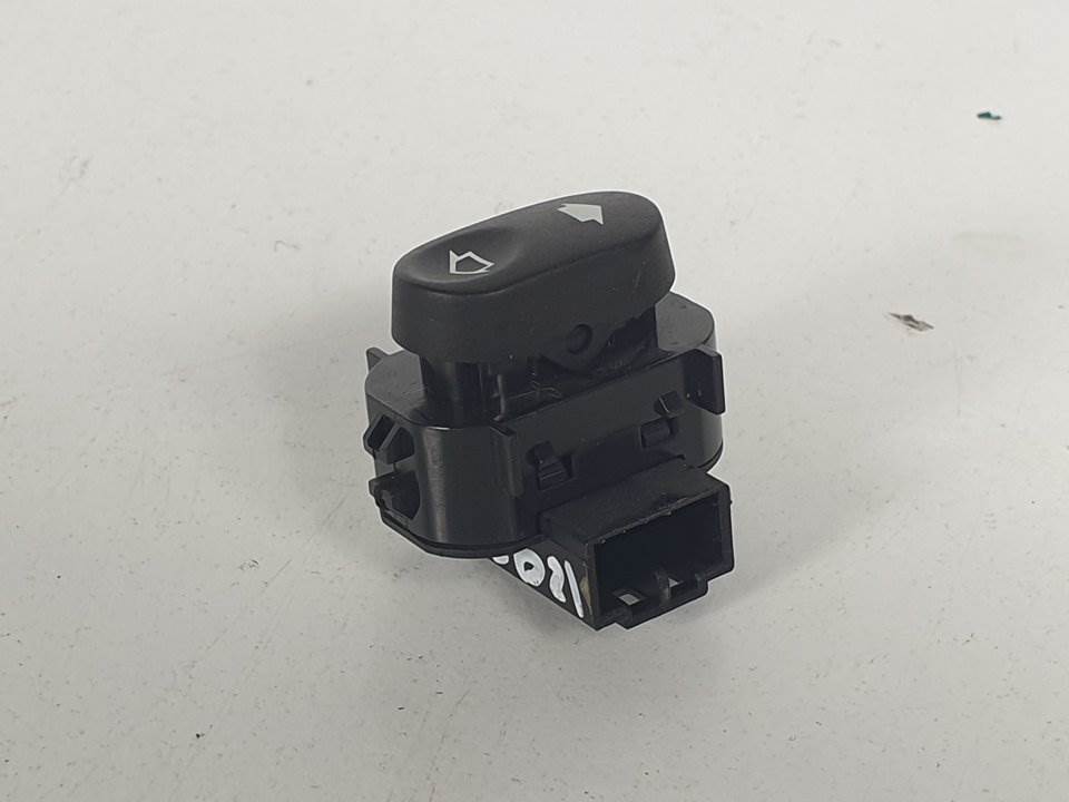 MANDO ELEVALUNAS TRASERO DERECHO - JAGUAR - #999310