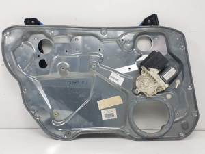 #1128817 ELEVALUNAS DELANTERO IZQUIERDO