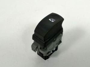 MANDO ELEVALUNAS DELANTERO DERECHO - RENAULT - #294801