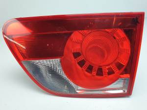 #1511387 PILOTO TRASERO DERECHO INTERIOR