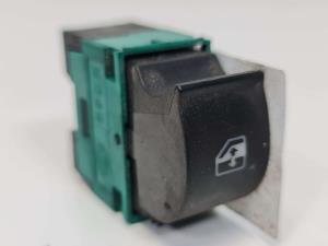 MANDO ELEVALUNAS DELANTERO DERECHO - FIAT - #230680