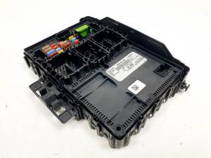 #1116253 CAJA RELES / FUSIBLES