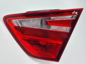 #3078350 PILOTO TRASERO DERECHO INTERIOR