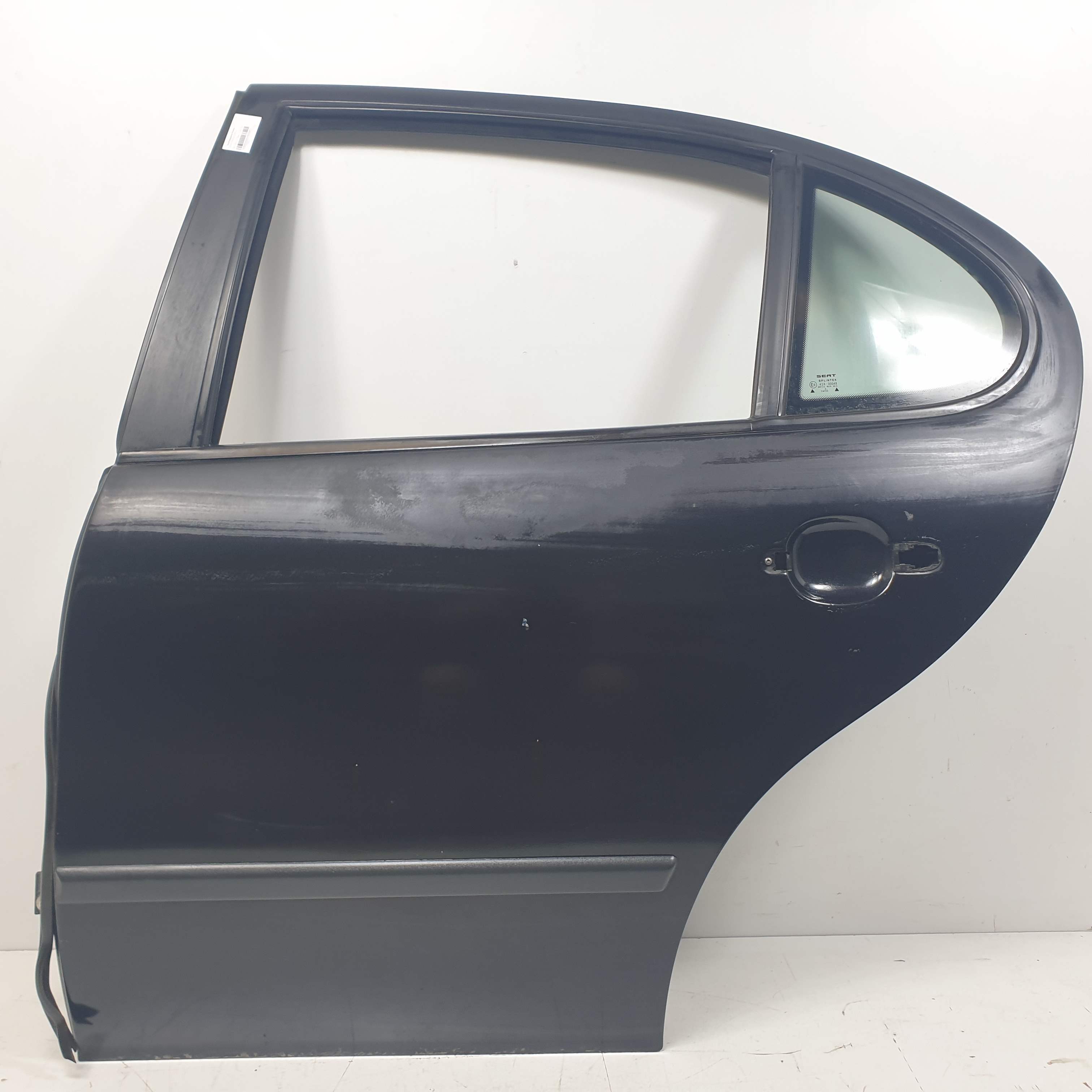 #1393601 PUERTA TRASERA IZQUIERDA