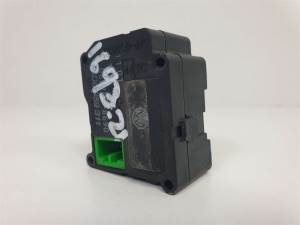 MOTOR APERTURA TRAMPILLAS CLIMATIZADOR - BENTLEY - #676187