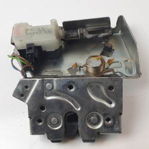 #3096796 CERRADURA MALETERO / PORTON