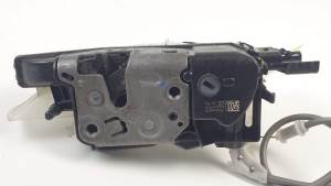 #1361821 CERRADURA PUERTA DELANTERA IZQUIERDA