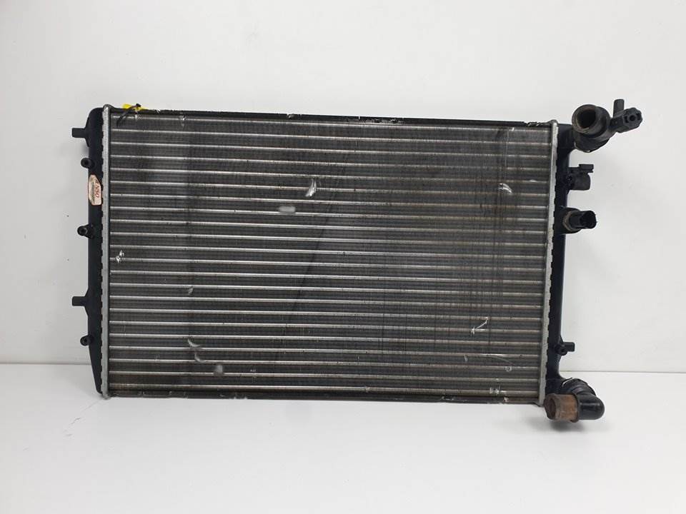 #495992 RADIADOR AGUA