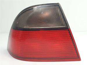 PILOTO TRASERO IZQUIERDO - SAAB - #686363