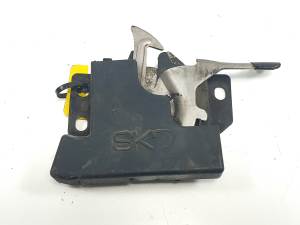 #3204167 CERRADURA CAPOT