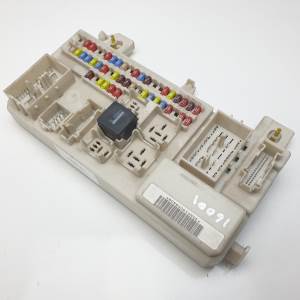 #1487028 CAJA RELES / FUSIBLES