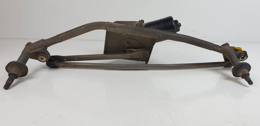 #1540027 MOTOR LIMPIA DELANTERO