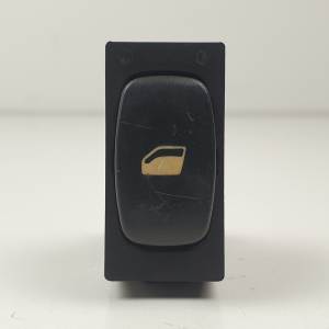 #3134694 MANDO ELEVALUNAS TRASERO DERECHO