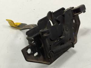 CERRADURA CAPOT - FORD - #563620