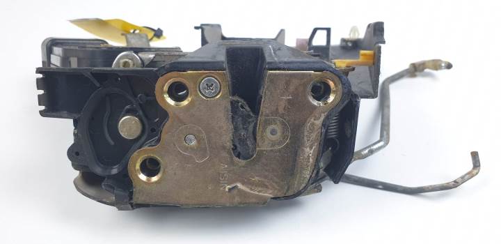 CERRADURA PUERTA DELANTERA DERECHA - TOYOTA - #1502916