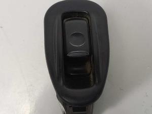 MANDO ELEVALUNAS DELANTERO DERECHO - MITSUBISHI - #202258