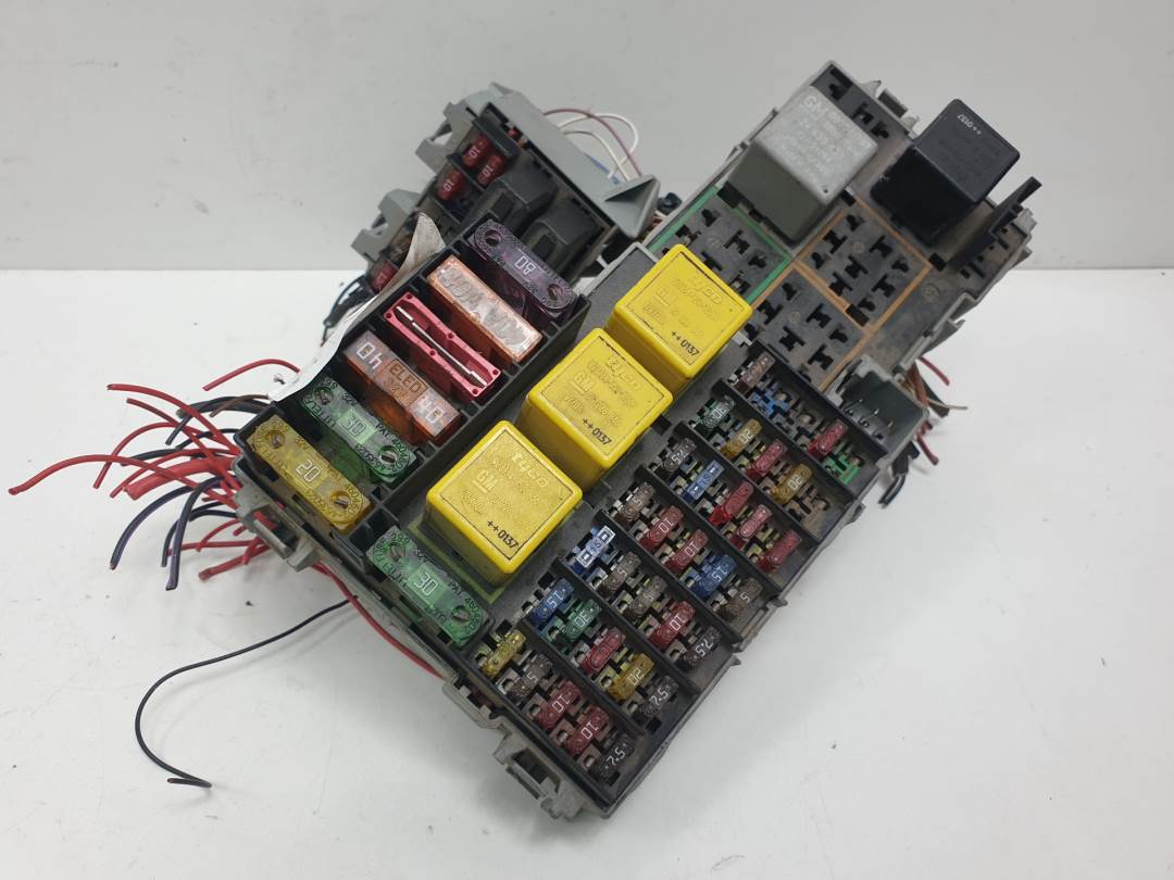 CAJA RELES / FUSIBLES - 9115986 - OPEL - CORSA C