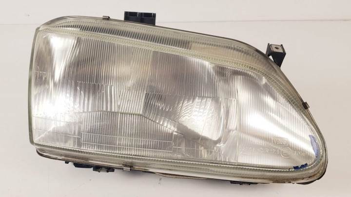 #1229682 FARO DERECHO