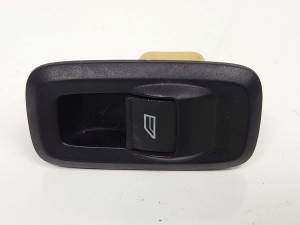 MANDO ELEVALUNAS DELANTERO DERECHO - FORD - #393665