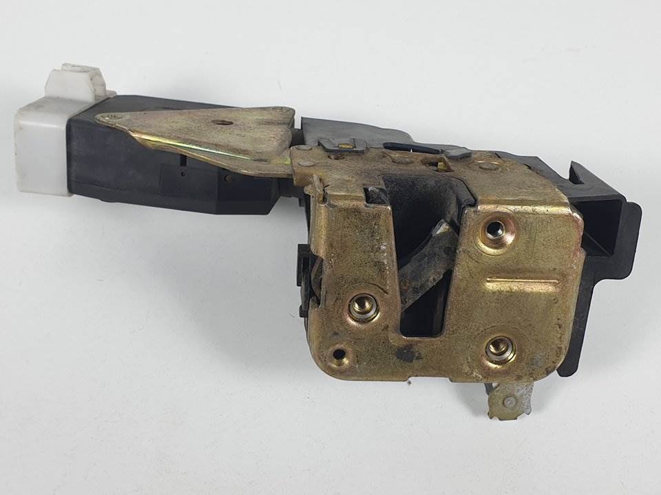 CERRADURA PUERTA DELANTERA DERECHA - VOLVO - #901327