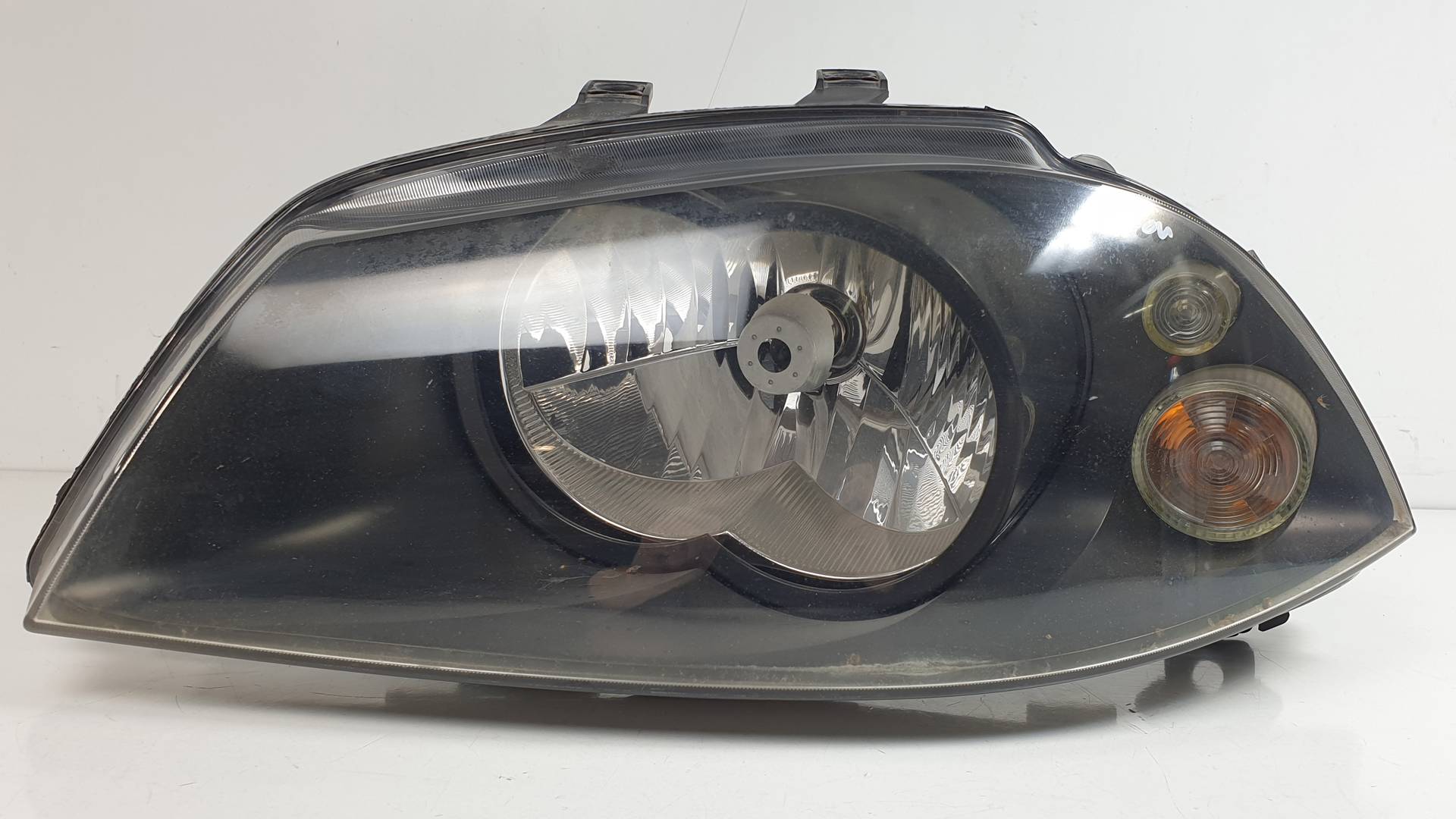 #3354506 FARO IZQUIERDO