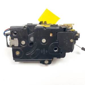 #1334770 CERRADURA PUERTA TRASERA DERECHA