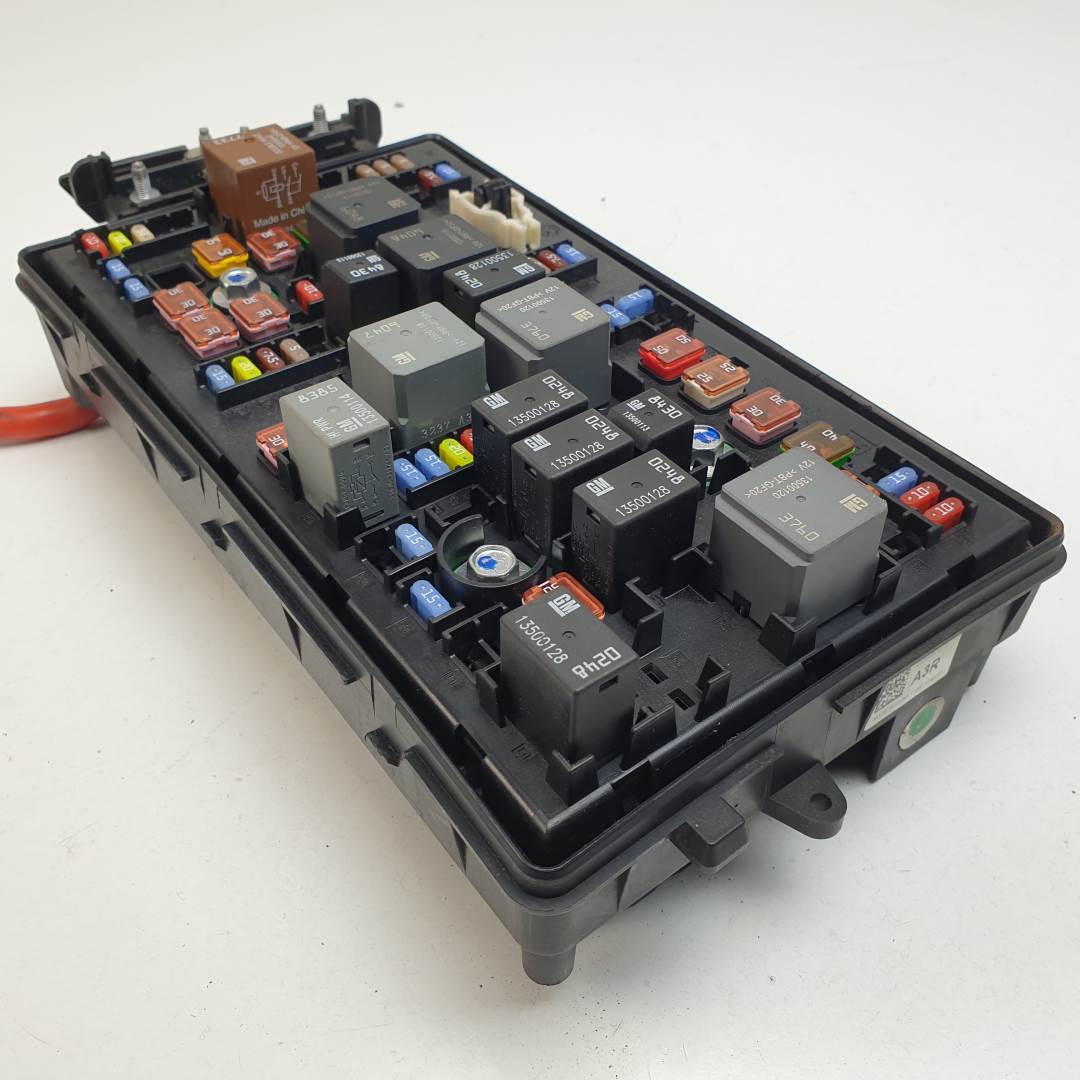 CAJA RELES / FUSIBLES - 22933570 - OPEL - INSIGNIA BERLINA