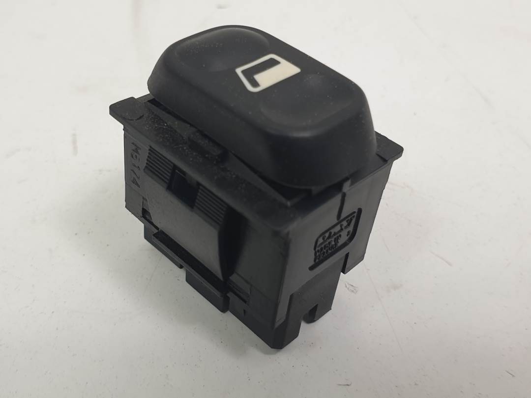 MANDO ELEVALUNAS DELANTERO DERECHO - CITROEN - BERLINGO (M59)