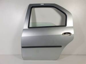 #589319 PUERTA TRASERA IZQUIERDA