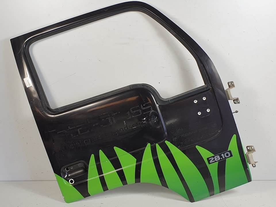 PUERTA DELANTERA DERECHA - NISSAN - CABSTAR 01.04 ->