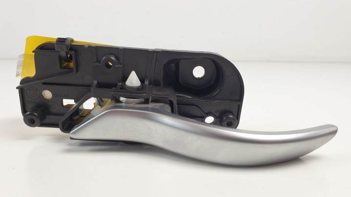 #1412442 MANETA INTERIOR DELANTERA IZQUIERDA