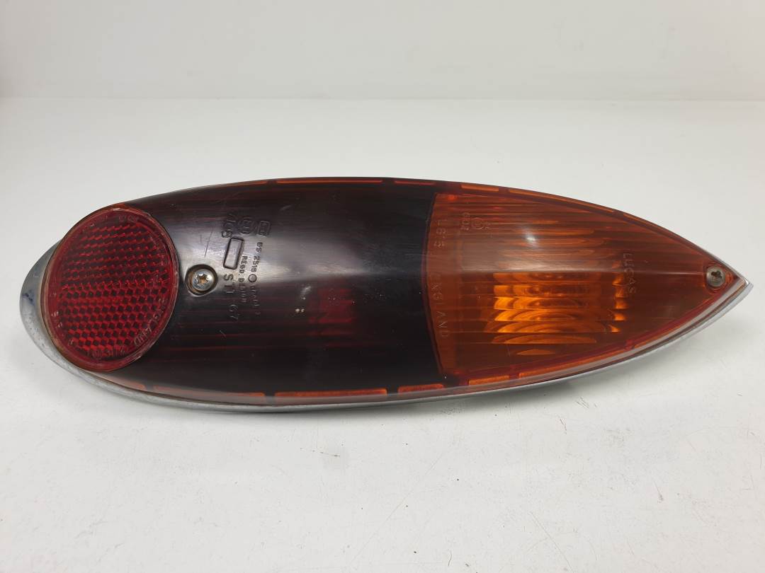 PILOTO TRASERO DERECHO - CARBODIES - TAXI