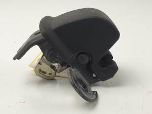 #1504608 CERRADURA MALETERO / PORTON