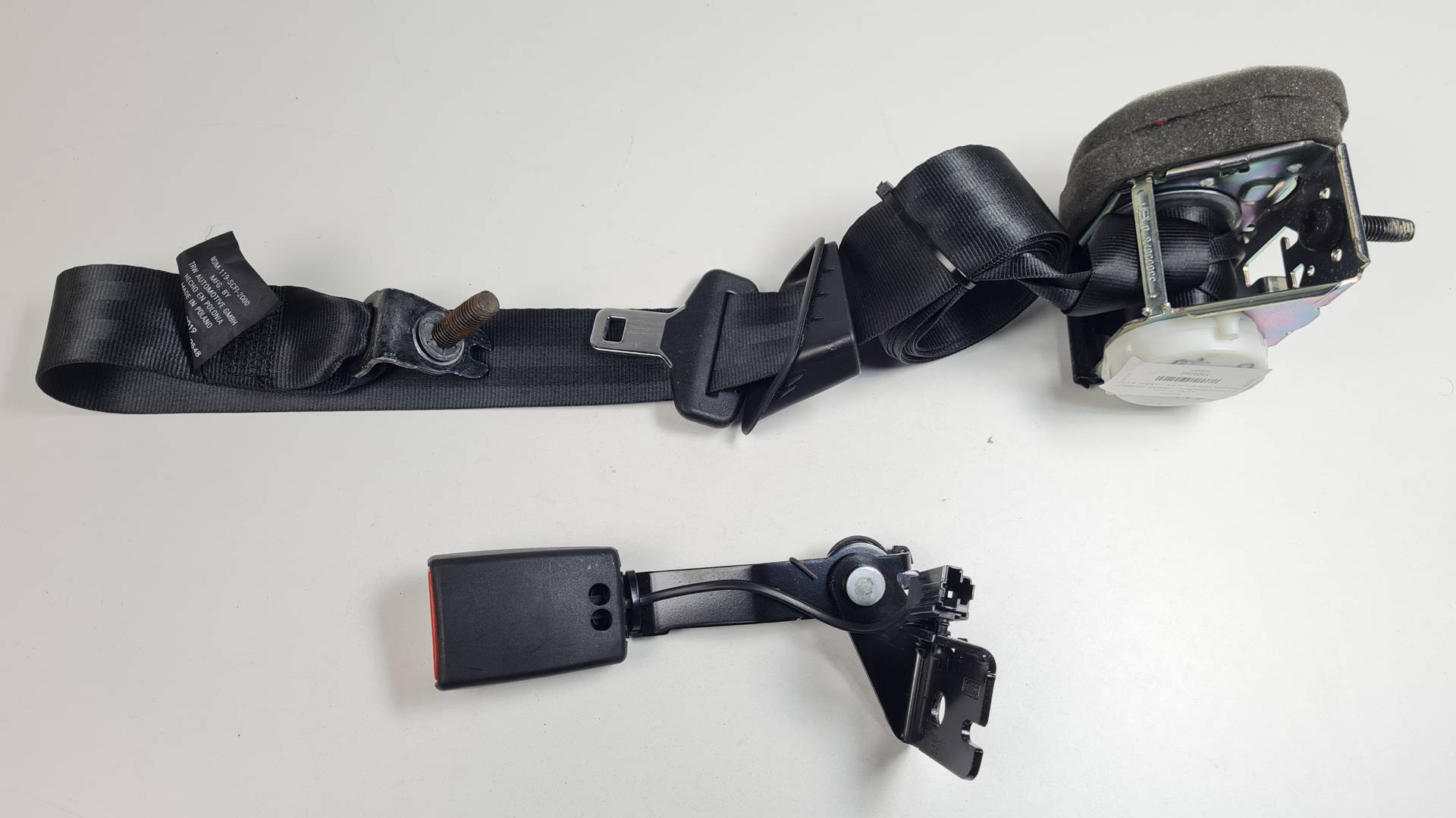 CINTURON SEGURIDAD TRASERO IZQUIERDO - CV44611B69BA3JA6 - FORD - KUGA (CBS)