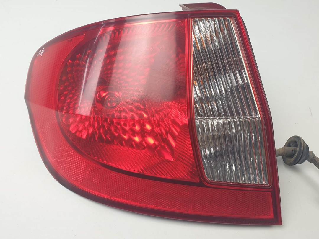PILOTO TRASERO IZQUIERDO - 924011C5L - HYUNDAI - GETZ (TB)