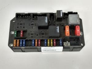 #324450 CAJA RELES / FUSIBLES