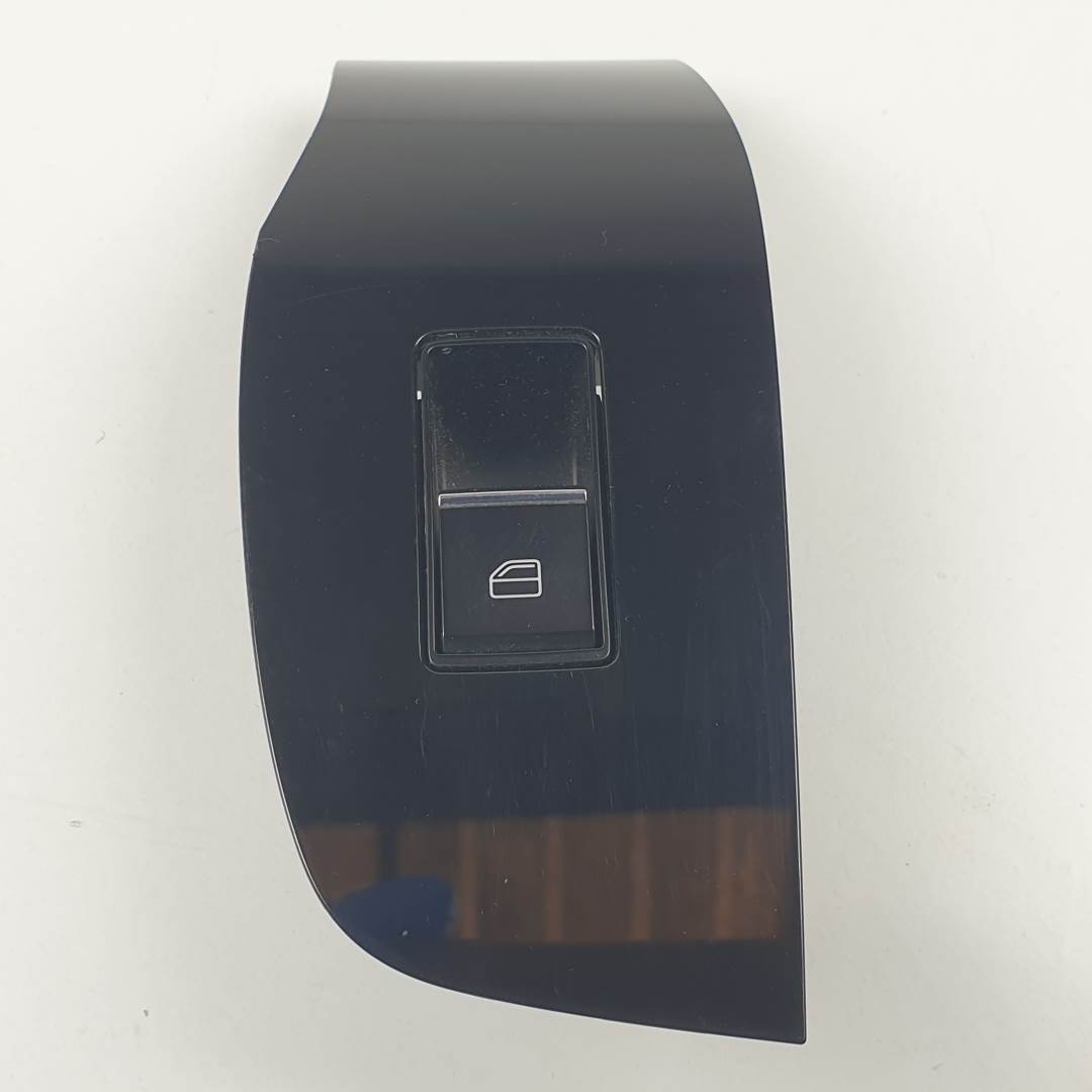 MANDO ELEVALUNAS DELANTERO DERECHO - BDGF66370 - MAZDA - CX-30