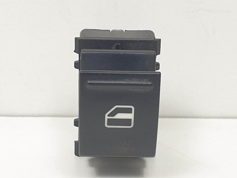 MANDO ELEVALUNAS DELANTERO DERECHO - SEAT - #480015