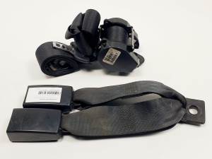 #1353073 CINTURON SEGURIDAD TRASERO IZQUIERDO