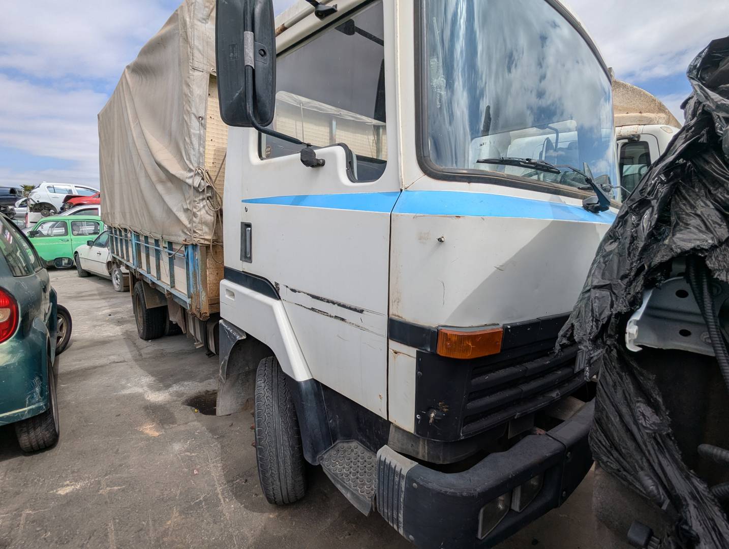 NISSAN L35 (1980 - 1993)