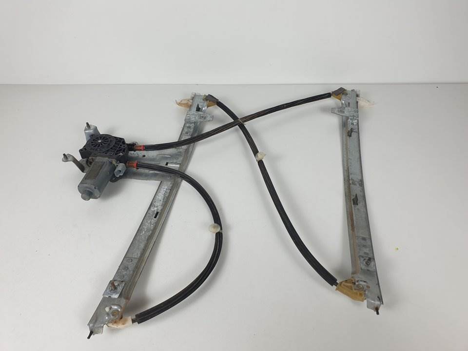 ELEVALUNAS DELANTERO DERECHO - FORD - #906013