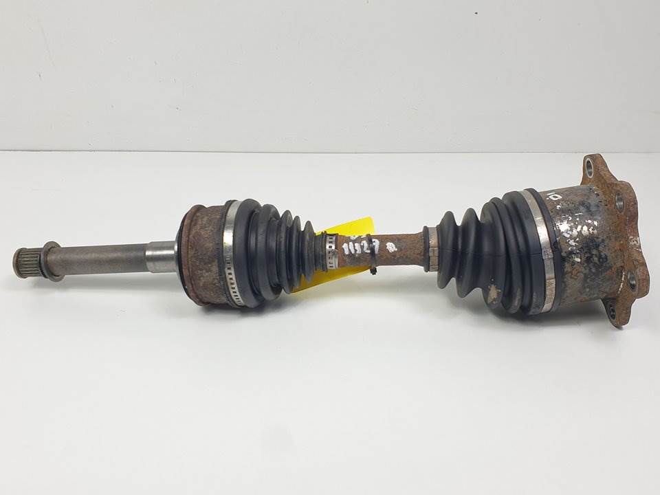 TRANSMISION DELANTERA IZQUIERDA - TOYOTA - #805602