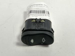 MANDO ELEVALUNAS DELANTERO DERECHO - FORD - #237544