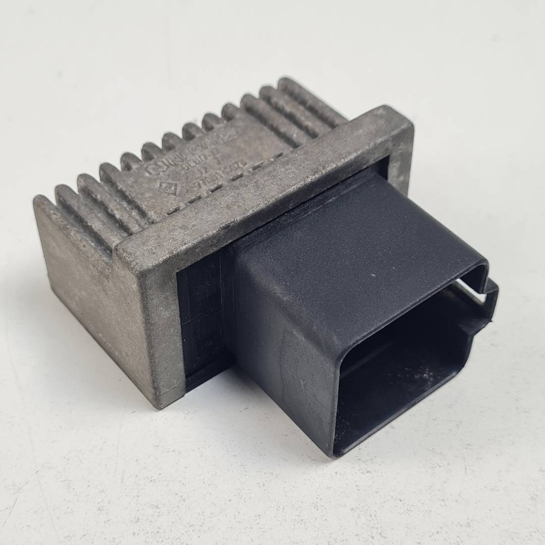 CAJA PRECALENTAMIENTO - 7700115078 - OPEL - VIVARO