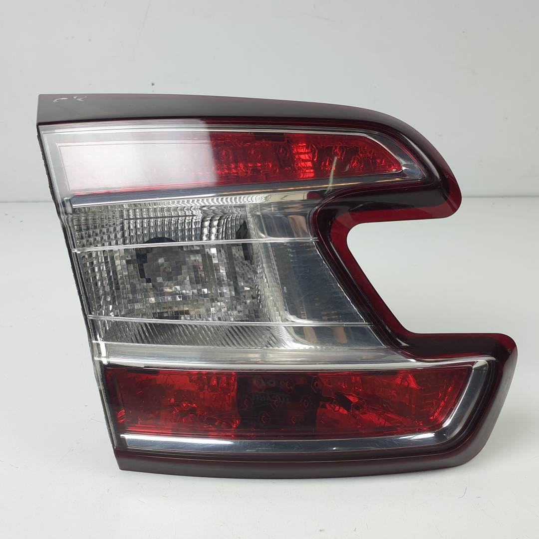 #3145016 PILOTO TRASERO IZQUIERDO INTERIOR