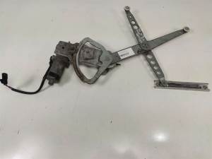 #610161 ELEVALUNAS DELANTERO DERECHO