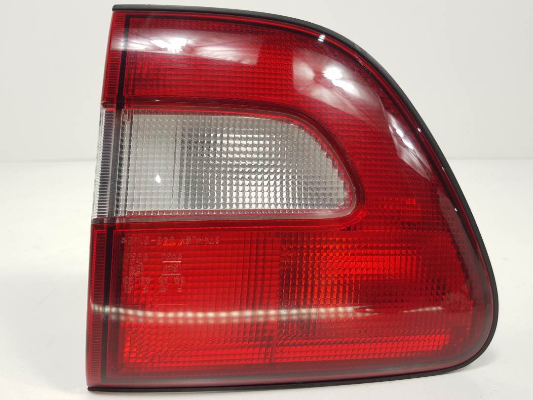 PILOTO TRASERO DERECHO INTERIOR - 0432142R - SUZUKI - BALENO FAM. SY (EG)